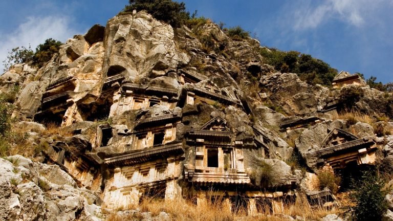 Myra Antik Kenti Tarihi, Coğrafyası ve Kültür İlişkileri